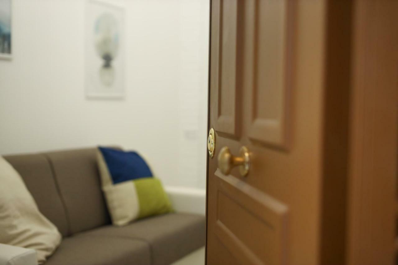 나폴리 La Maisonette At Duomo 아파트 외부 사진